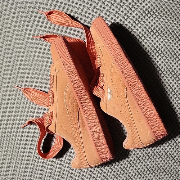 PUMA Sneakers - Picture 2 of 3